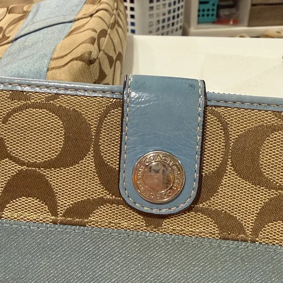 Coach Signature C Tan & Blue Striped Canvas and Leather Shoulder Bag and Wallet - Picture 12 of 17